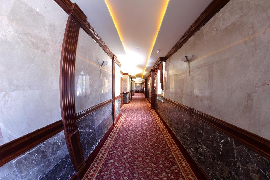 Golden Palace Hotel Resort & Spa Gl Цахкадзор Екстериор снимка